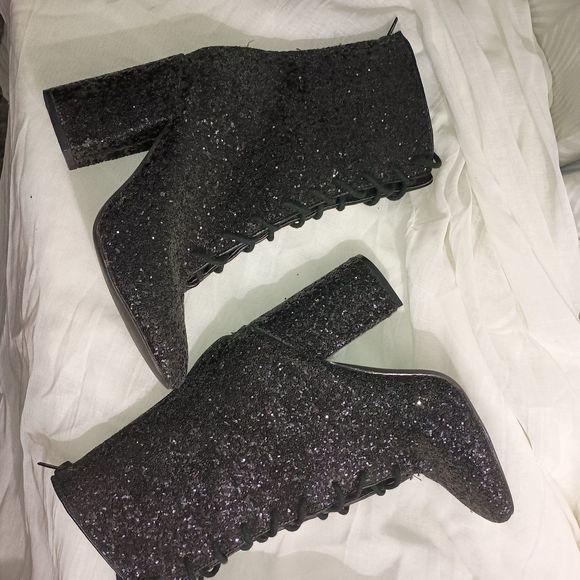 YRU Meteor Black Glitter Boots - Picture 6 of 7